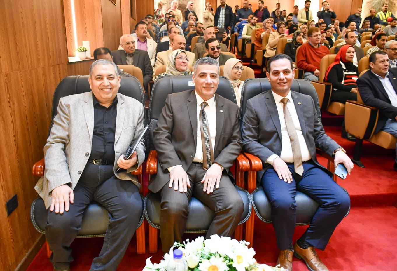 الاتحاد العام لنقابات عمال الإسكندرية  يشيد بالمستوى العالمي لشركة البتروكماويات المصرية ويثمن مجهودات المهندس احمدموقع رئيس مجلس الادارة