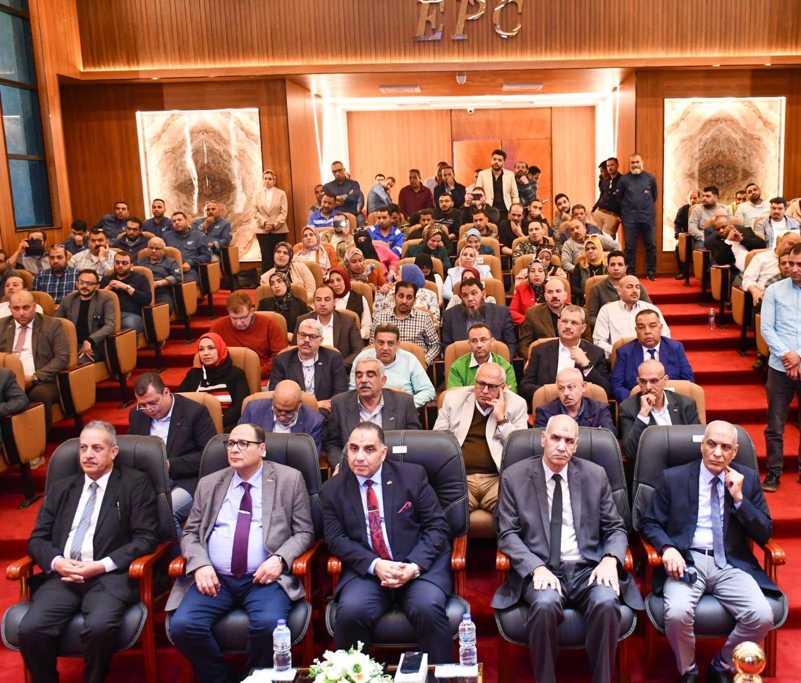 الاتحاد العام لنقابات عمال الإسكندرية  يشيد بالمستوى العالمي لشركة البتروكماويات المصرية ويثمن مجهودات المهندس احمدموقع رئيس مجلس الادارة